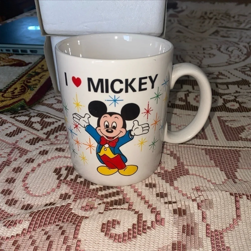 Vintage Disney “‎ I ❤️ Mickey”  Mug Mickey Mouse And Epcot Center